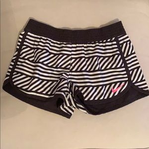 Nike shorts size small